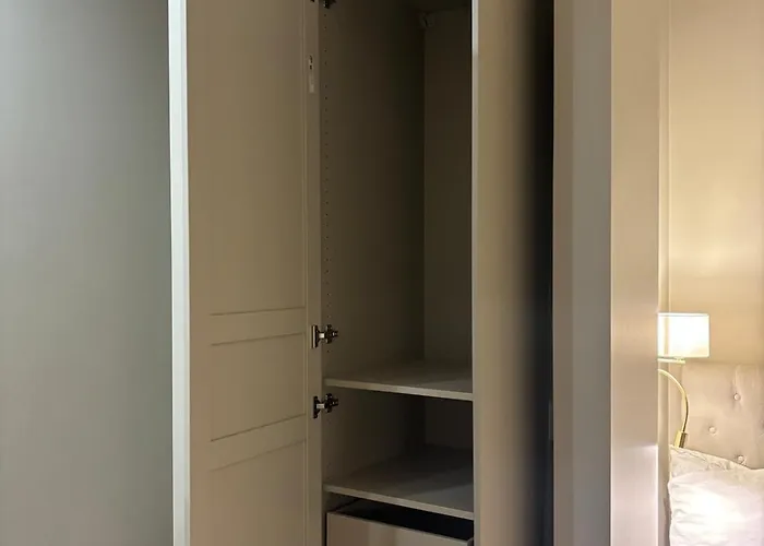 Newly Renovated Classic By Solli Plass Apartment Oslo